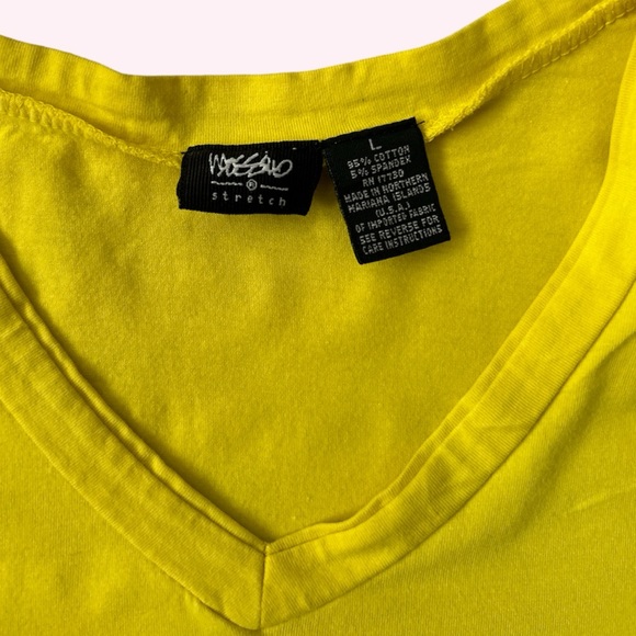 Yellow T-shirt - Picture 2 of 2